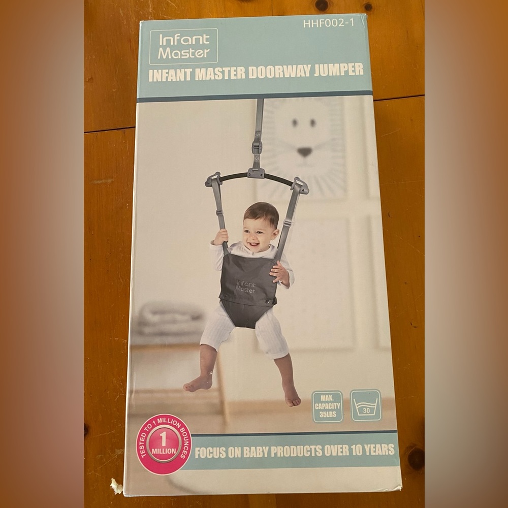 Infant Master baby swing NIB doorway jumper